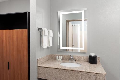 Quality Inn Reedsburg - image 8