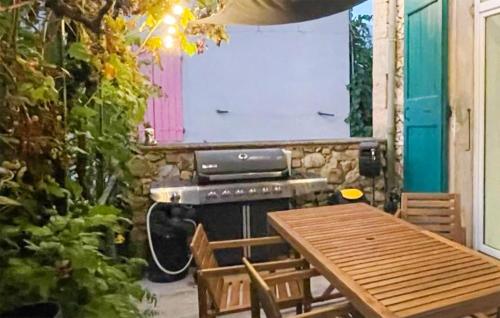 Фасада на хотела, Lovely Home In Menglon With Wifi in Menglon