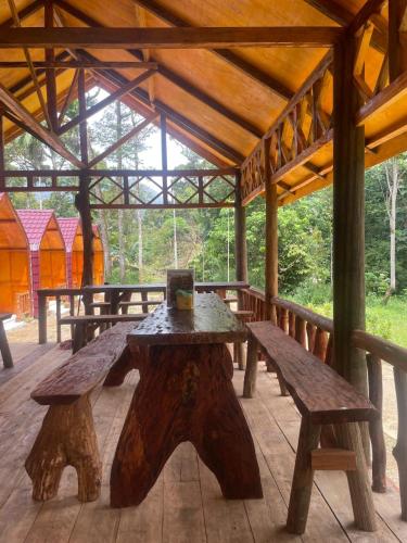 Ecotourism Bukit Lawang Bungalow in Bukit Lawang