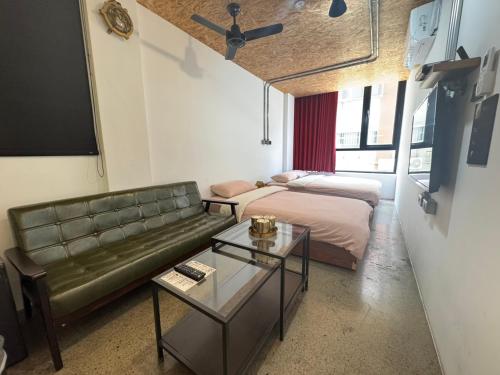 Standard Triple Room room in K. Gold