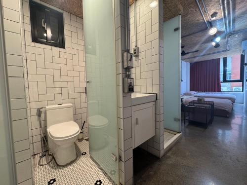 Standard Triple Room image 4