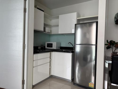 One-Bedroom Suite image 2