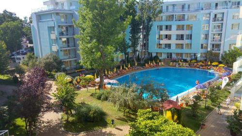 Niko Apartments, 