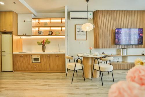 Nijo KAYA Suites - Terra Royal Tower, Highclass, Central & Poker Table