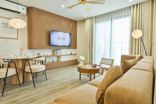 Nijo KAYA Suites - Terra Royal Tower, Highclass, Central & Poker Table