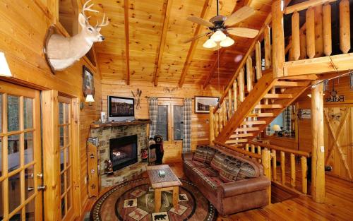 Facilities, Almost Bearadise in Pittman Center