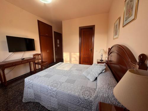 Hostal El Violi in คาร์โดนา