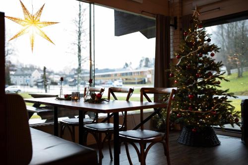 Restaurant, Elvehagen Hotell in Sande i Sunnfjord