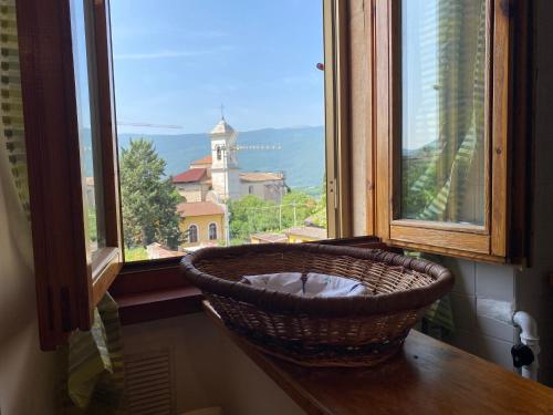 Skats, Orchidea Retreat - View of Mountains & Vines in Poggio Picenze