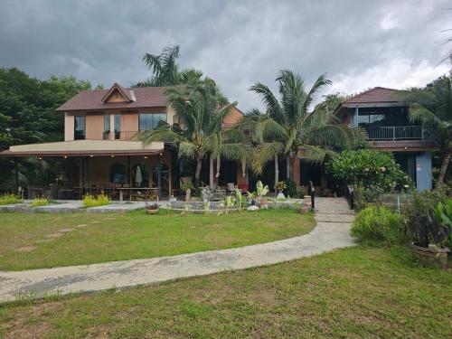 The Leaf Pool Villa Resort in Muak Lek