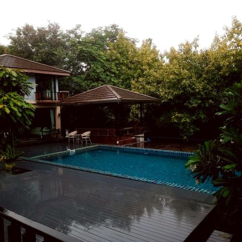 The Leaf Pool Villa Resort