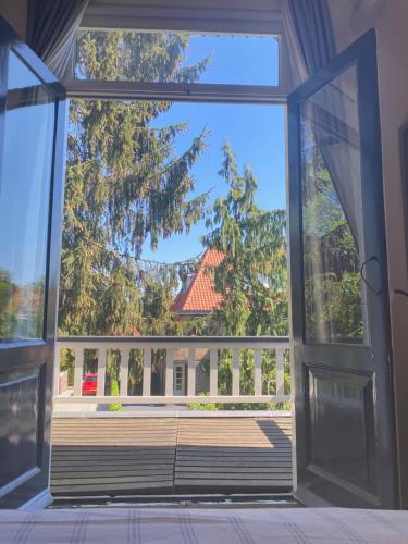 Authentic villa near Amsterdam and nature in โซซดุยเนน