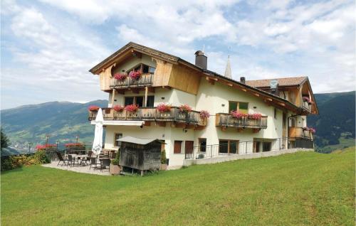 Three-Bedroom Apartment in Kartitsch - image 14