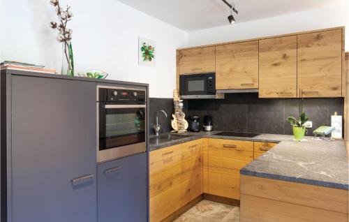 Three-Bedroom Apartment in Kartitsch - image 7