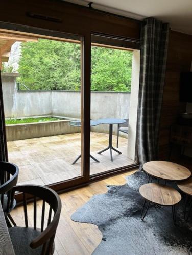 Balcony/terrace, Oly Vacances Morzine near La Ferme de Seraussaix