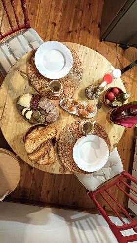 Les Magranes Bed & Breakfast in Argelaguer