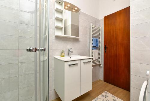 Two-Bedroom Apartment image 4
