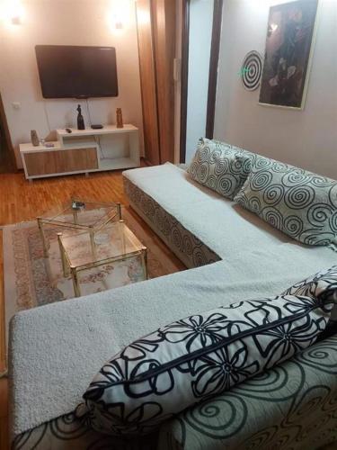 An excellent house for rent in quiet area, Skopje (zdjęcie 9)