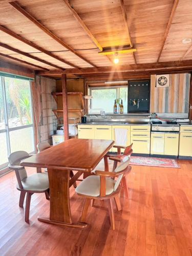 84.03m² 1 guļamistaba, 1 privāta vannas istaba Māja Kikai
 (kikai【1日1組限定一棟貸しヴィラ】Seaside Magic Villa 音と光の大人の隠れ家) in Kikai