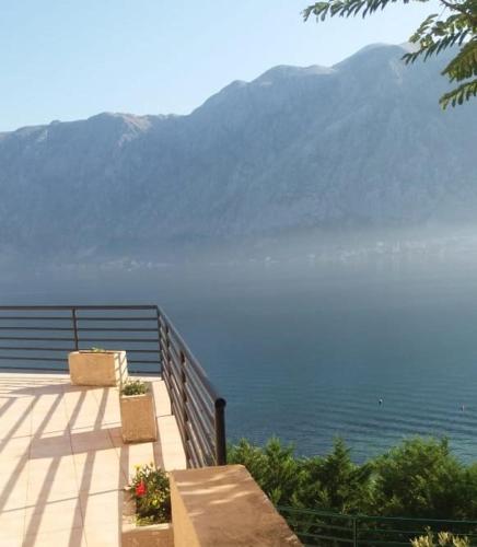 Two-Bedroom Apartment with Garden View image 10