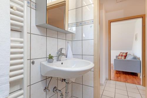 Apartment with Balcony image 5