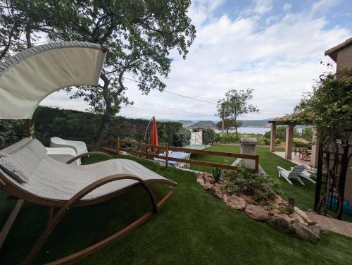 Kert, VillaT5 Piscine vue Lac du Salagou in Moureze