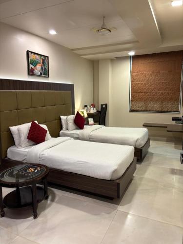 Deluxe Double Room (Free early check in at 8am) image 3