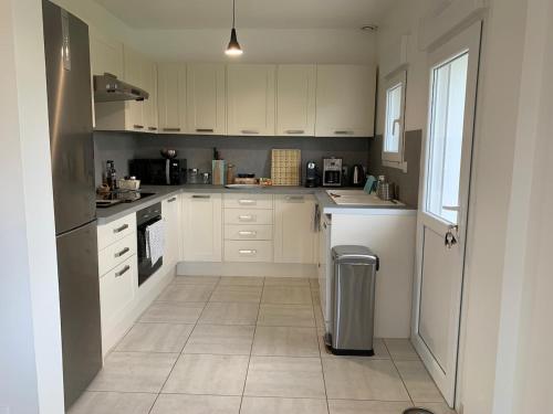 Maison lumineuse avec jardin & parking clos in เลอตูเกต์