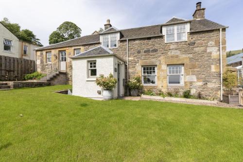 Зовнішній вигляд готелю, Shepherds Cottage, Pentland Hills in Penicuik