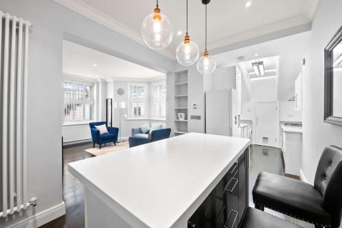 SG Prime Knightsbridge Luxury Suite - image 6