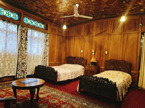 Bambri Palace - Wadgaon