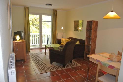 2 bedrooms, 3 beds