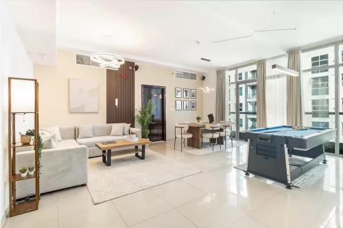 Luxury 4 BHK Penthouse in Dubai Marina By dPie DEC 2102, Dubaj