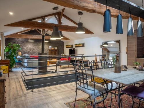 Cabana & Loft South Side - Close to Highway A6 in Crêches-sur-Saône