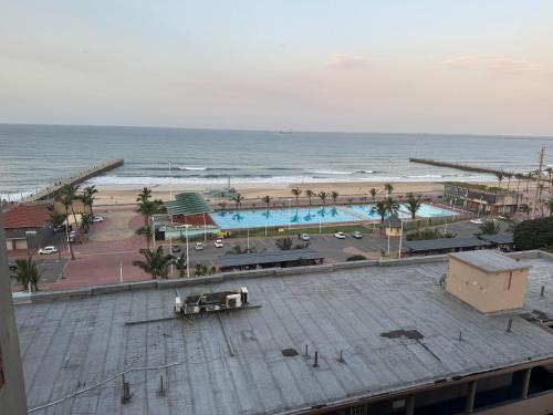 Swimming pool, Beachurst Apartment II in Marine Parade