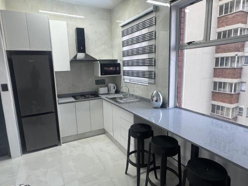 Kitchen, Beachurst Apartment II in Marine Parade
