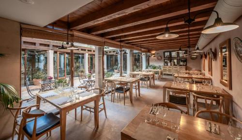 Hotel Ayllon - Main