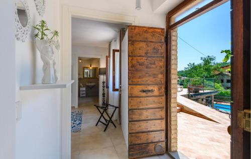 Vannas istaba, Lovely Apartment In Montemonaco in Montemonako