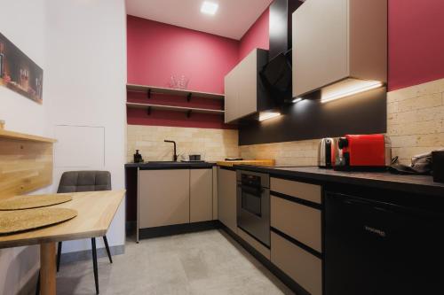 厨房, Bambi Boutique Rooms - Loftové izby 300 m od centra Banskej Bystrice, Self check-in (Bambi Boutique Rooms - Loftove izby 300 m od centra Banskej Bystrice, Self check-in) in 班斯卡比斯特里采