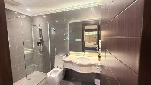 Two-Bedroom Apartment image 6