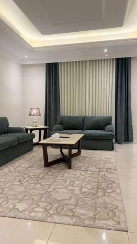 One-Bedroom Apartment image 4