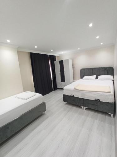 One-Bedroom Apartment image 7
