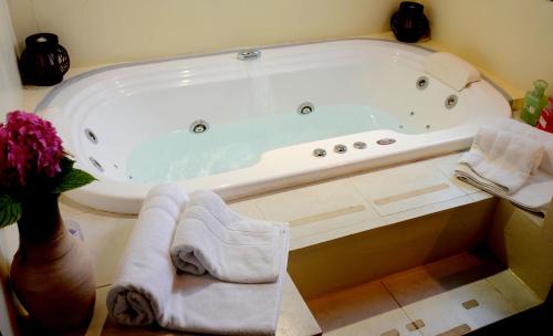 Las Ardillas Cabanas y Suites in La Falda