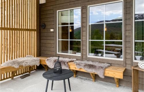 外部景觀, Amazing Home In Nordfjordeid With Wifi in 諾德卓伊戴德