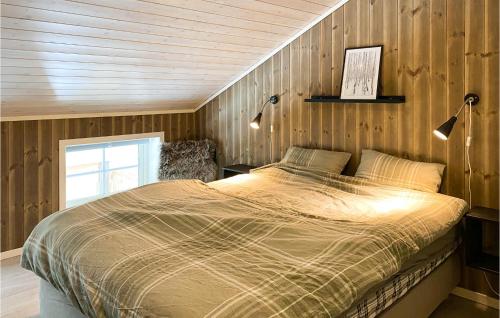 Amazing Home In Nordfjordeid With Wifi in 諾德卓伊戴德