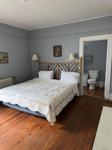 The Balsam Mountain Inn