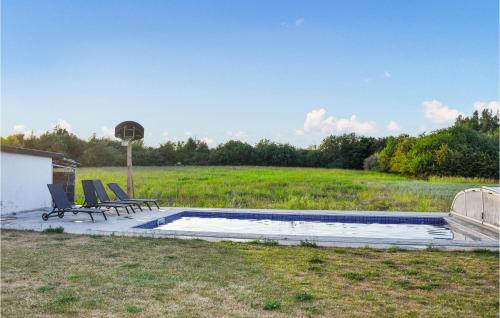 Swimming pool, 3 Bedroom Beautiful Home In Vintrie in Hyllie