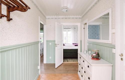 外部景觀, 2 Bedroom Cozy Home In Lyrestad in 呂勒斯塔德
