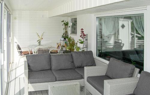 2 Bedroom Cozy Home In Skärholmen, Stockholm (photo 3)