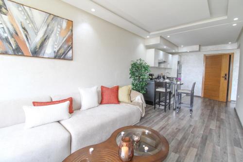 Riviera Escape - Appart Neuf Climatisé avec Balcon à Maarif Anfa, Casablanca (fotografie 4)